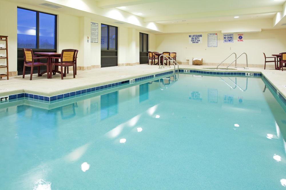 Holiday Inn Express & Suites - Hardeeville-Hilton Head By Ihg Exterior photo