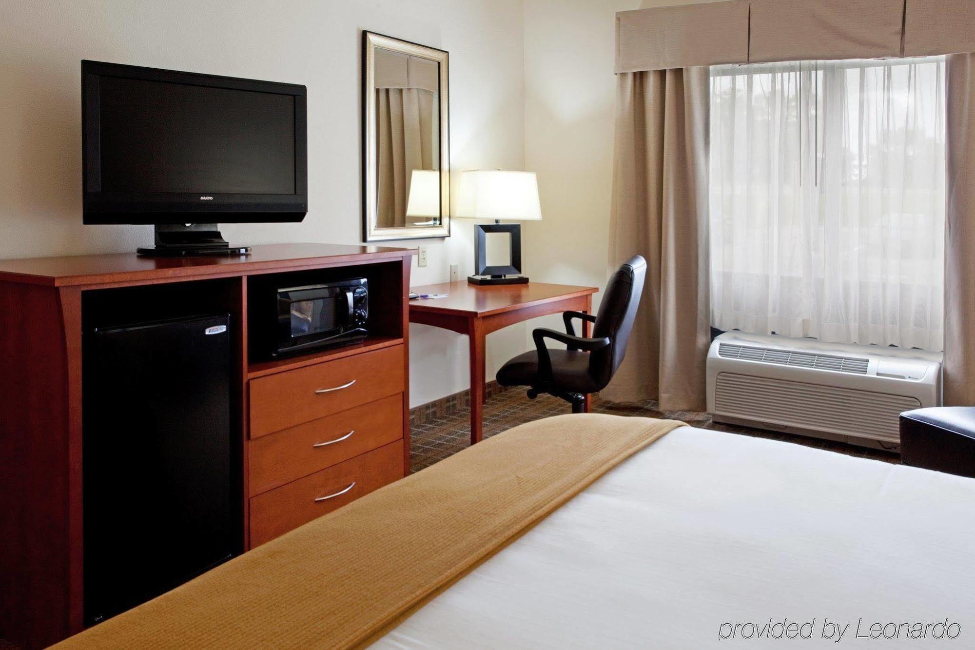 Holiday Inn Express & Suites - Hardeeville-Hilton Head By Ihg Exterior photo