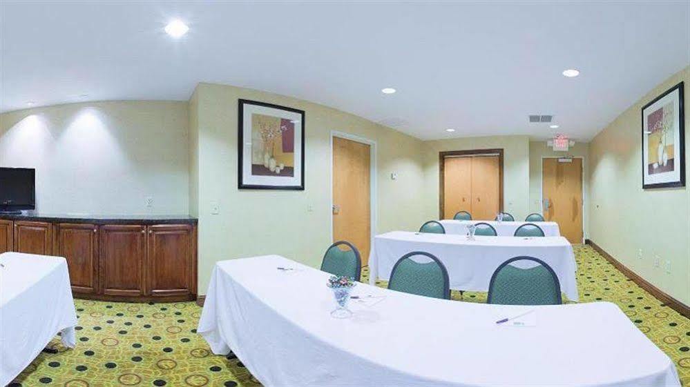 Holiday Inn Express & Suites - Hardeeville-Hilton Head By Ihg Exterior photo